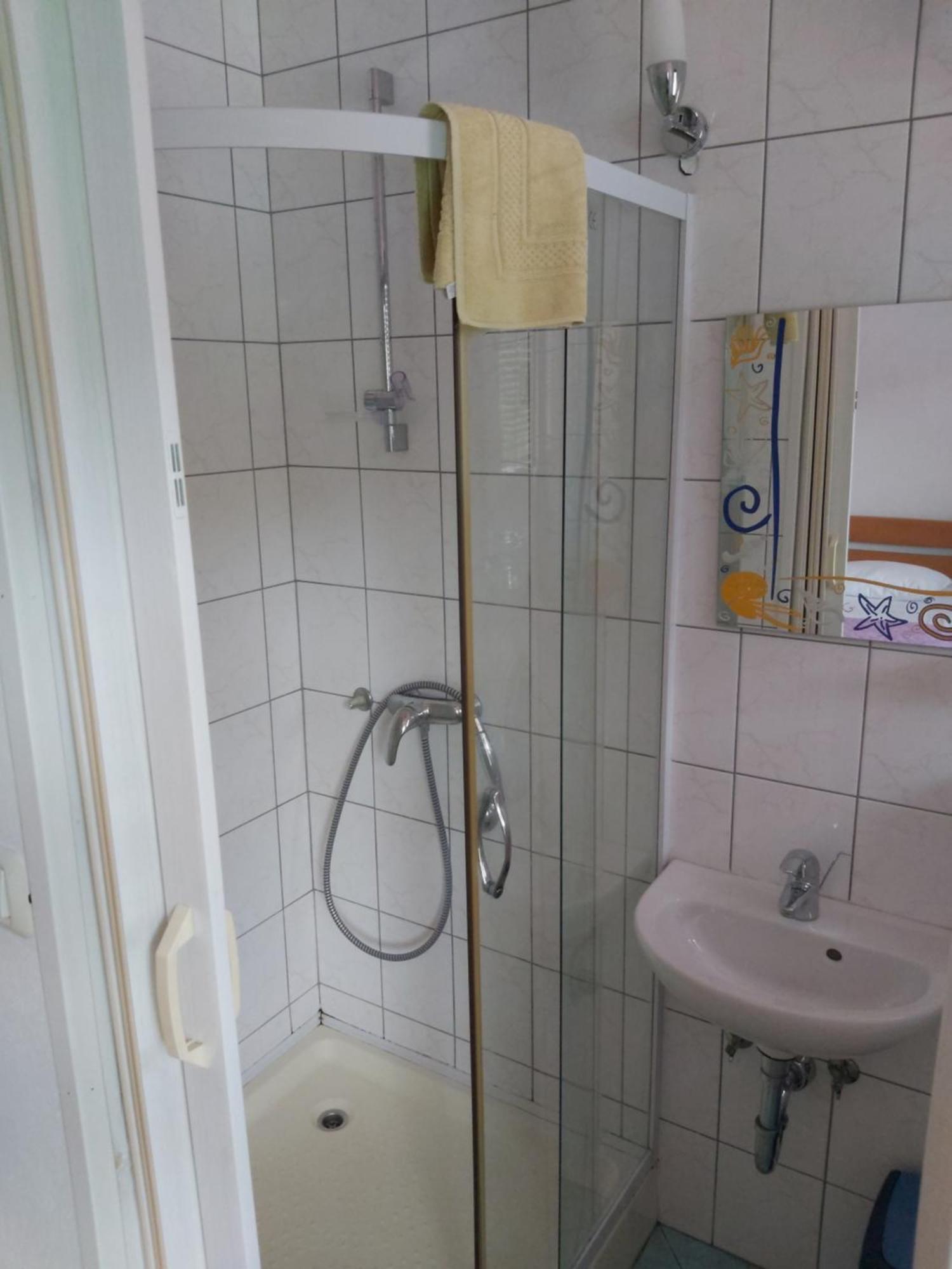 פוסטוינה Rooms Zagon מראה חיצוני תמונה