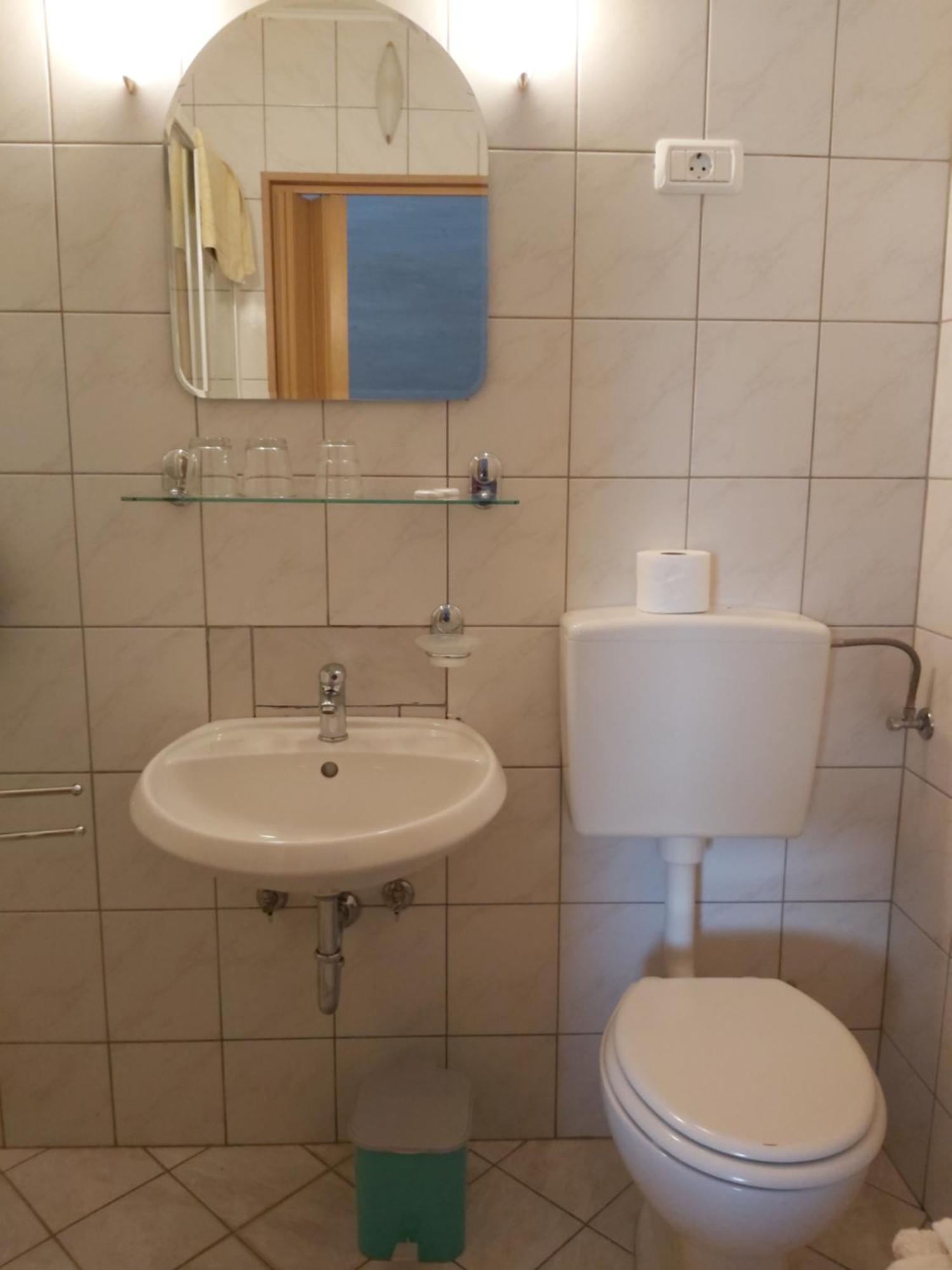 פוסטוינה Rooms Zagon מראה חיצוני תמונה
